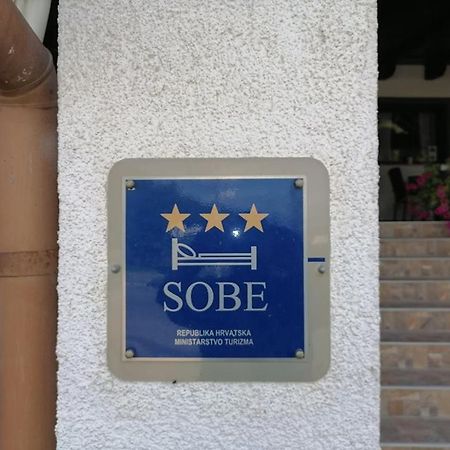 Sulentic Sobe I Restoran Bed & Breakfast วิโรวิติซา ภายนอก รูปภาพ