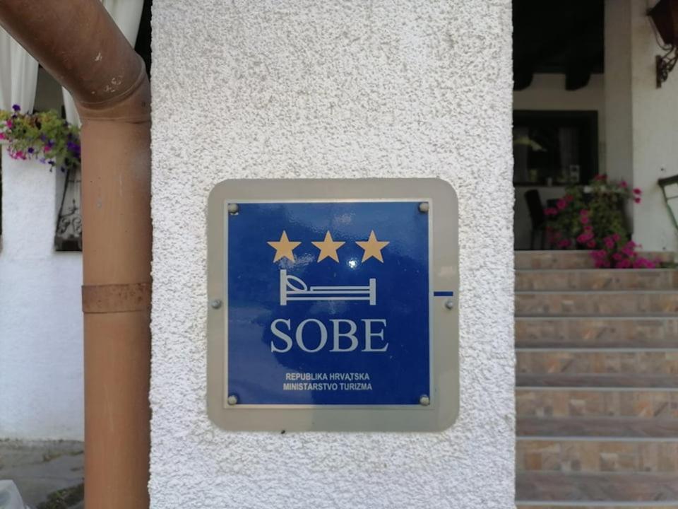 Sulentic Sobe I Restoran Bed & Breakfast วิโรวิติซา ภายนอก รูปภาพ