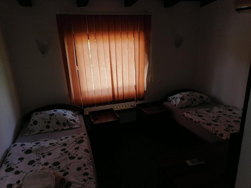 Sulentic Sobe I Restoran Bed & Breakfast วิโรวิติซา ภายนอก รูปภาพ