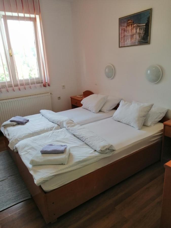 Sulentic Sobe I Restoran Bed & Breakfast วิโรวิติซา ภายนอก รูปภาพ