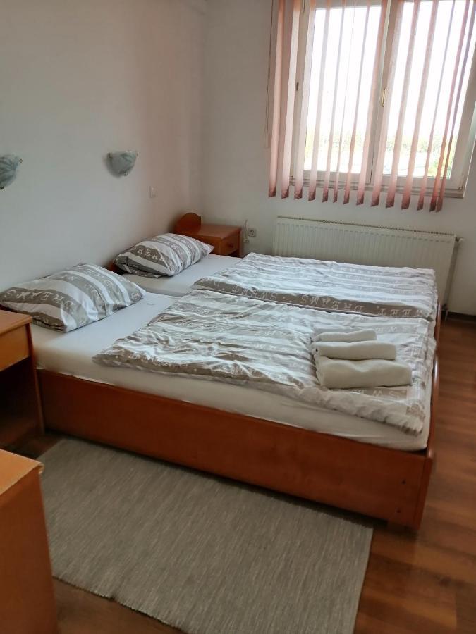 Sulentic Sobe I Restoran Bed & Breakfast วิโรวิติซา ภายนอก รูปภาพ